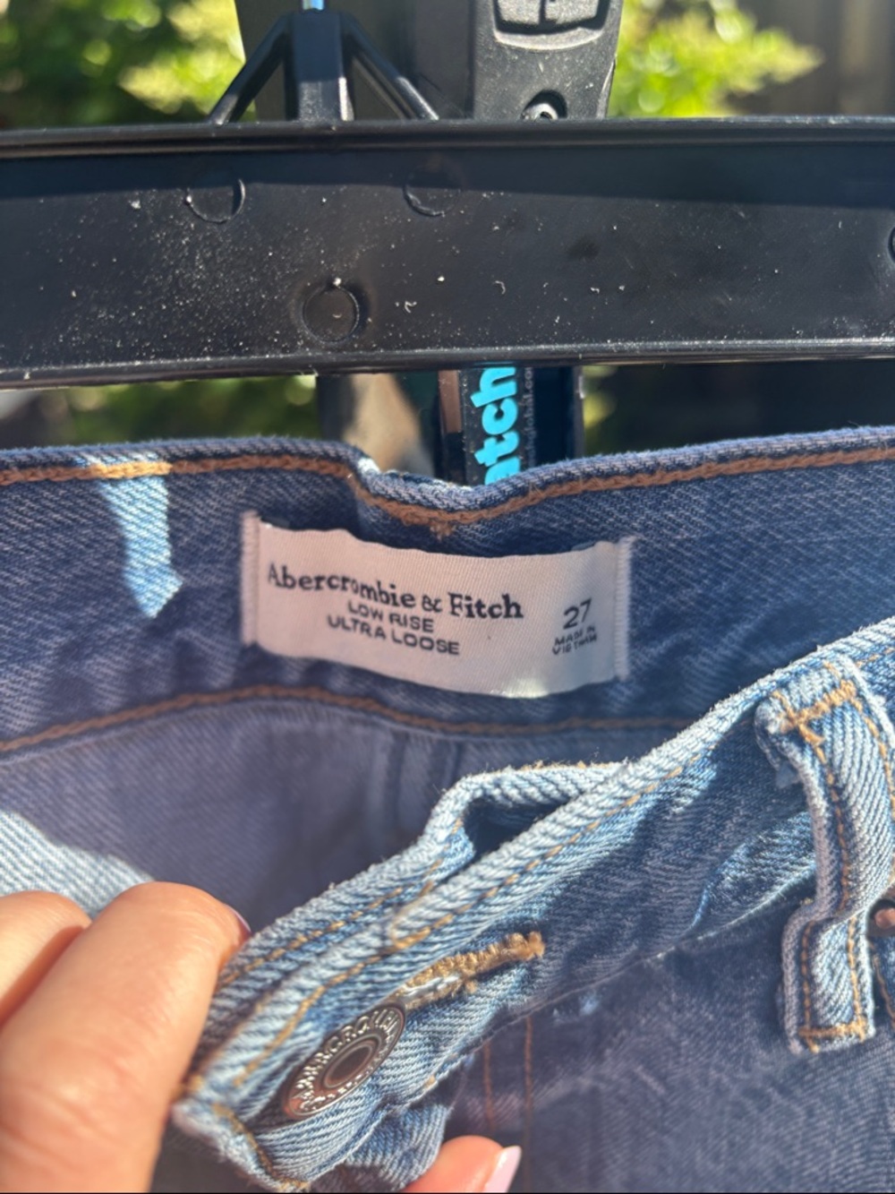 Abercrombie & Fitch low rise ultra loose jeans - Picture 3 of 3